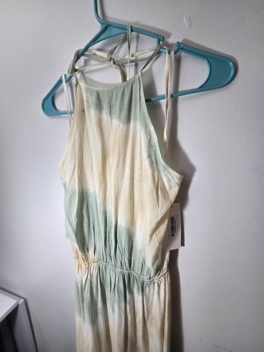Nwt aakaa sage green cream - green, &